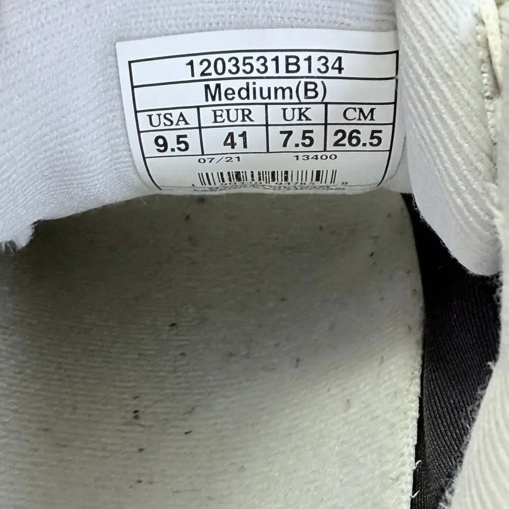 Brooks Adrenaline GTS 22 Womens Running Shoes Size 9.5 White Grey Athletic